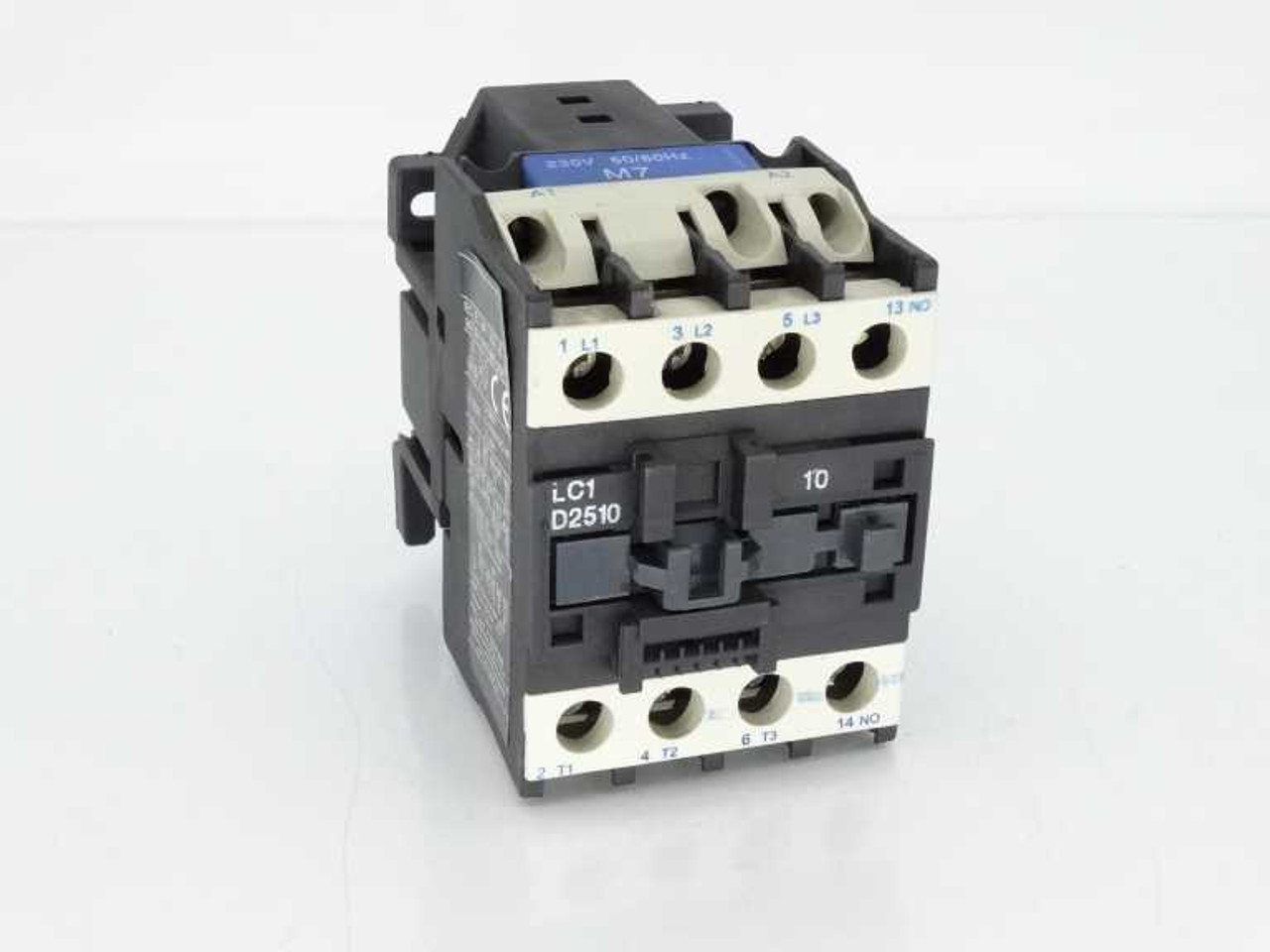 Электромагнитный пускатель LC1-D2510 24V 40A