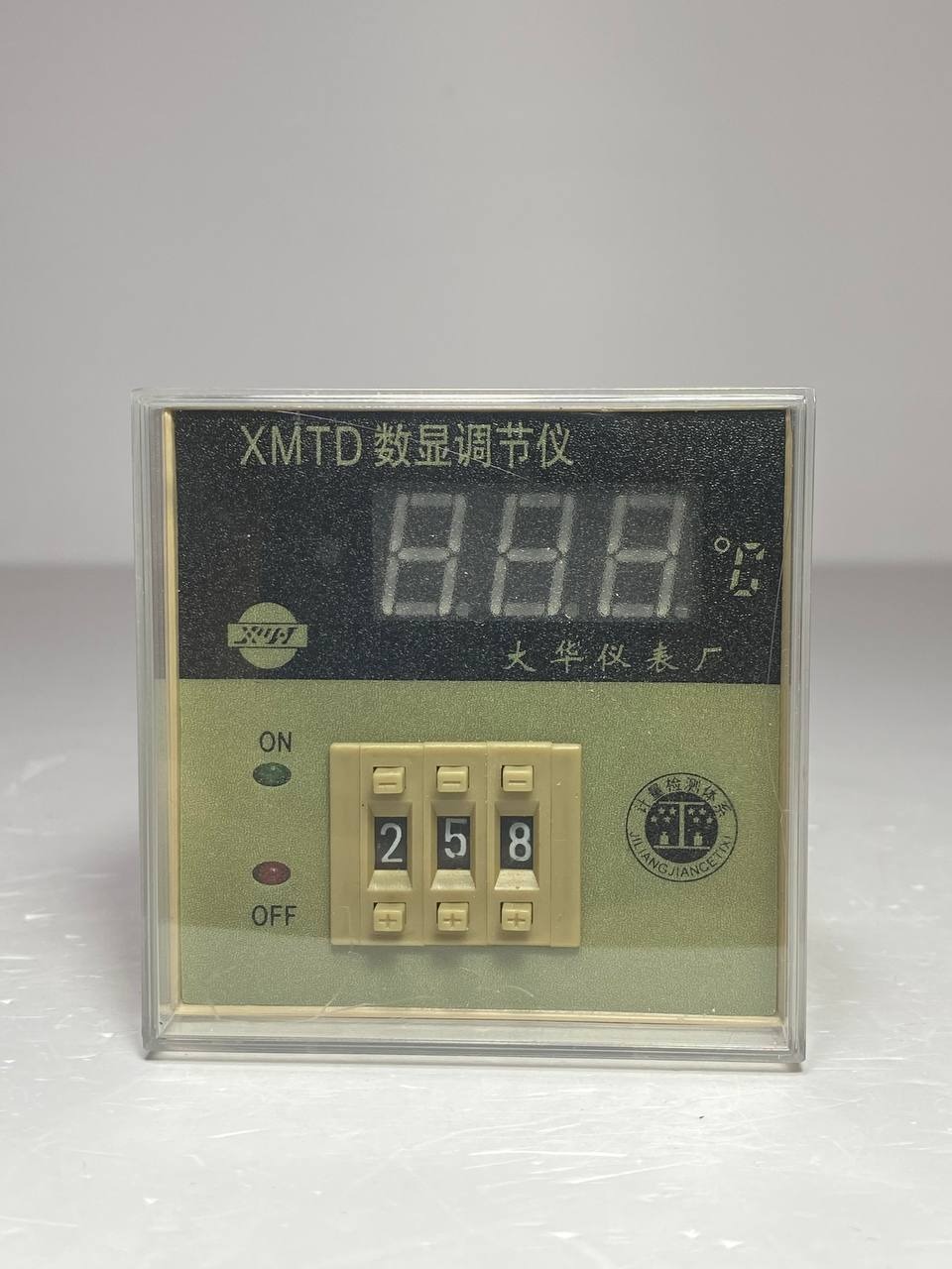 Терморегулятор	 XMTD-3002(Pt100)0-400C 220V 72*72mm L-115mm